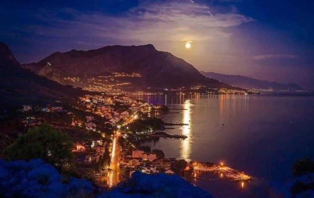 Apartments Kadenca Omis Bagian luar foto
