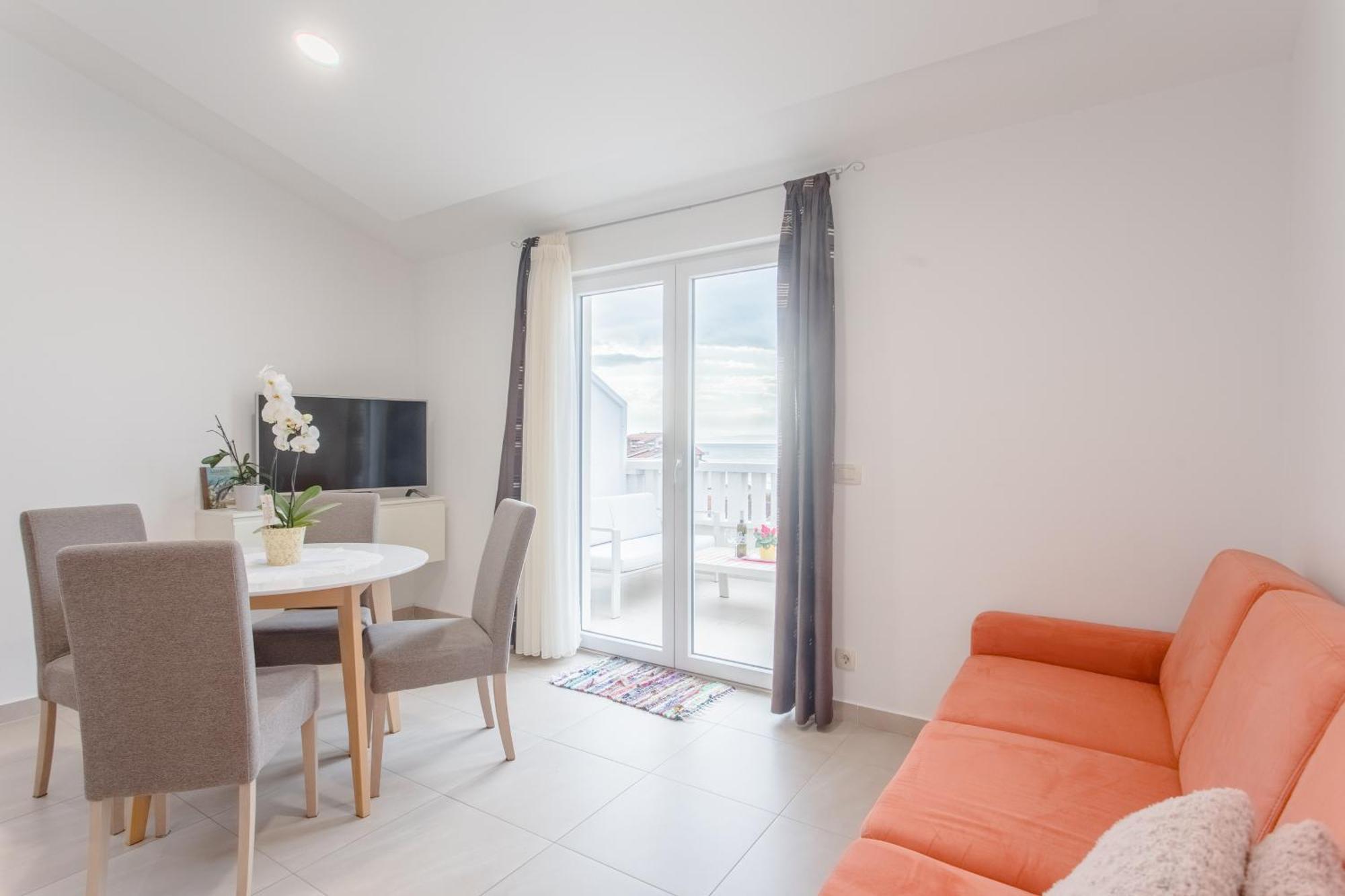 Apartments Kadenca Omis Ruang foto