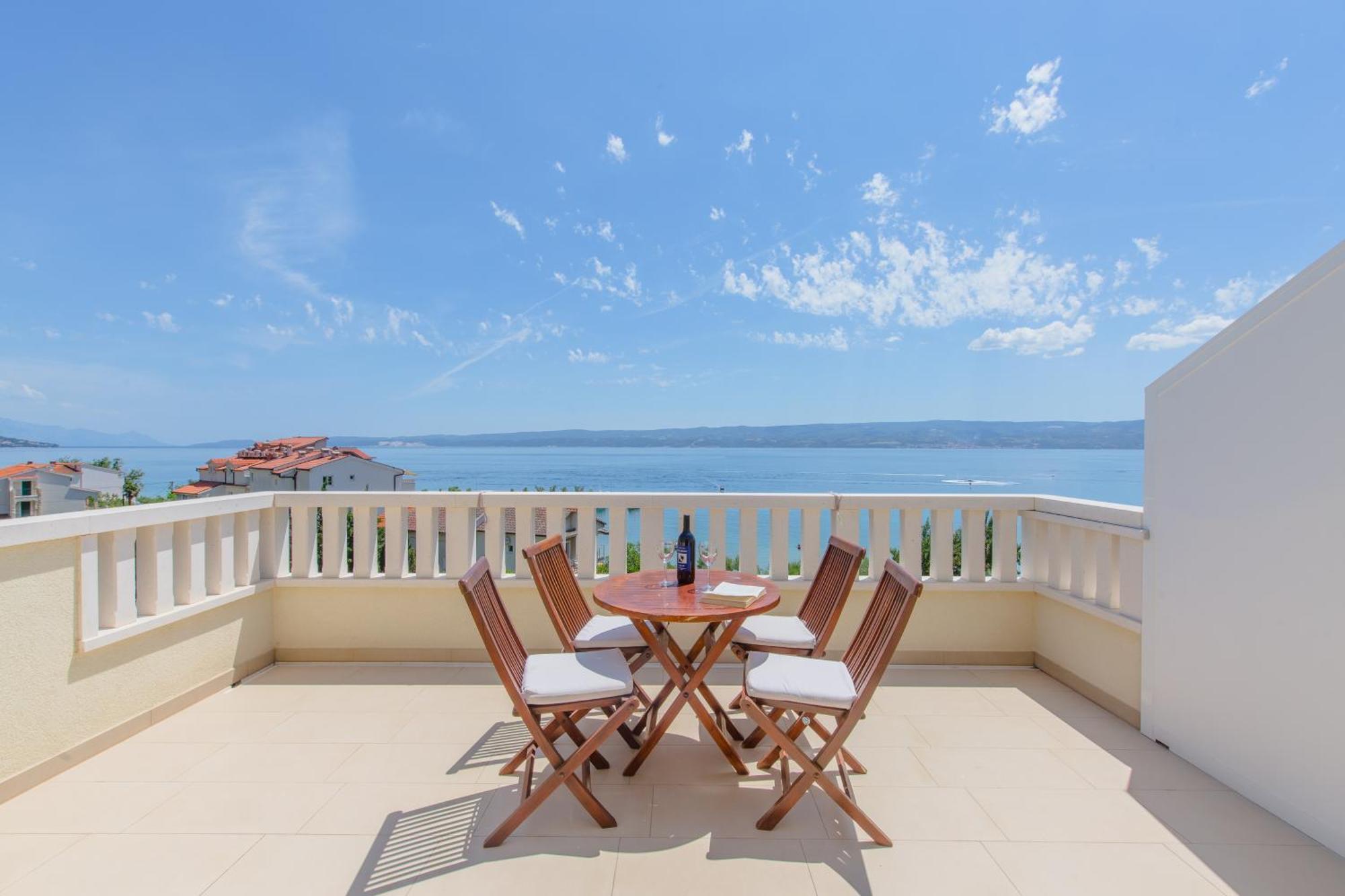 Apartments Kadenca Omis Ruang foto