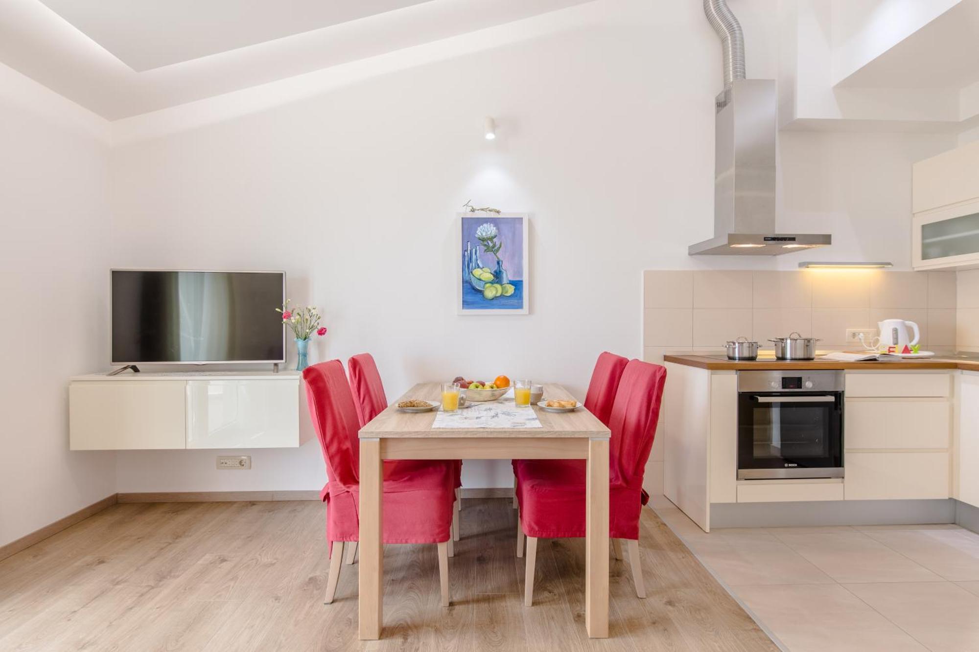 Apartments Kadenca Omis Ruang foto